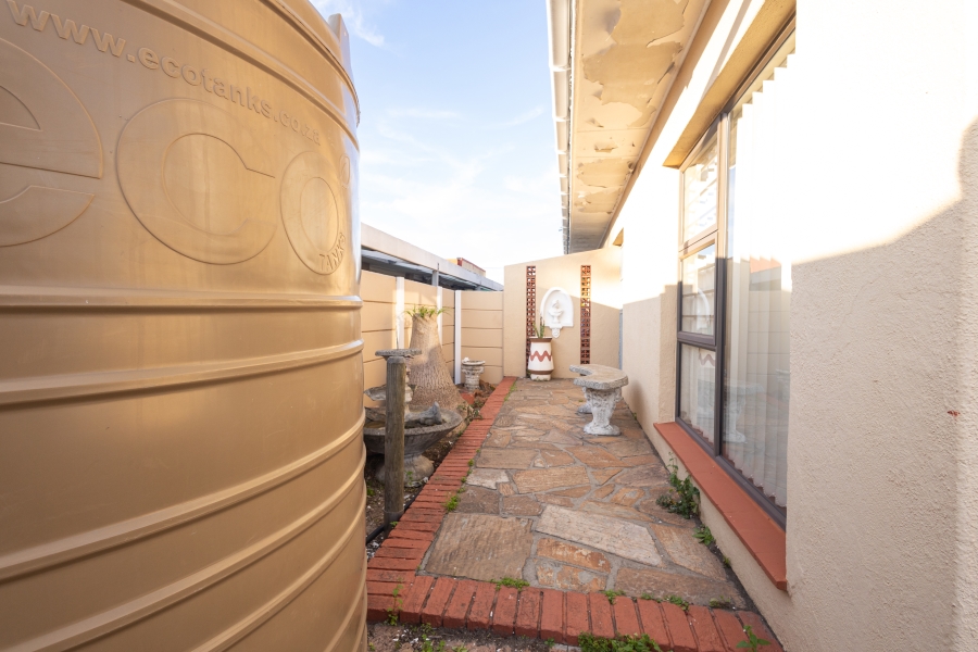 4 Bedroom Property for Sale in Townsend Estate Western Cape